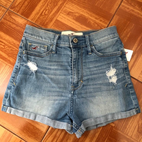Hollister NWT high waisted shorts - Picture 2 of 2